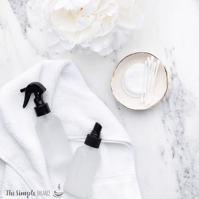 Cooling Body Spray - 3 homemade solutions that soothe your skin 3