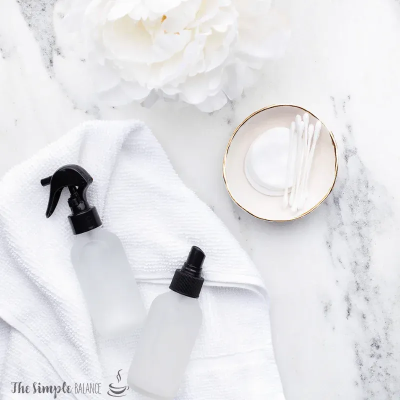 Cooling Body Spray - 3 homemade solutions that soothe your skin 3