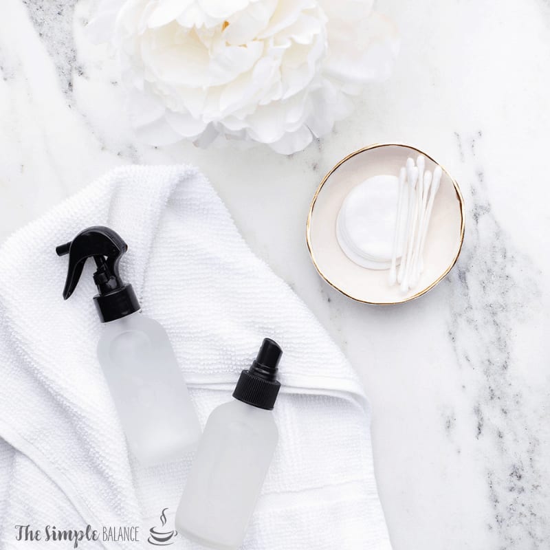 Cooling Body Spray - 3 homemade solutions that soothe your skin 2